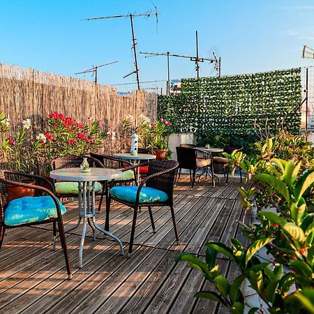 Renovated Apartment With Roof Garden Access, 15 M Walk To Acropolis Atenas Exterior foto