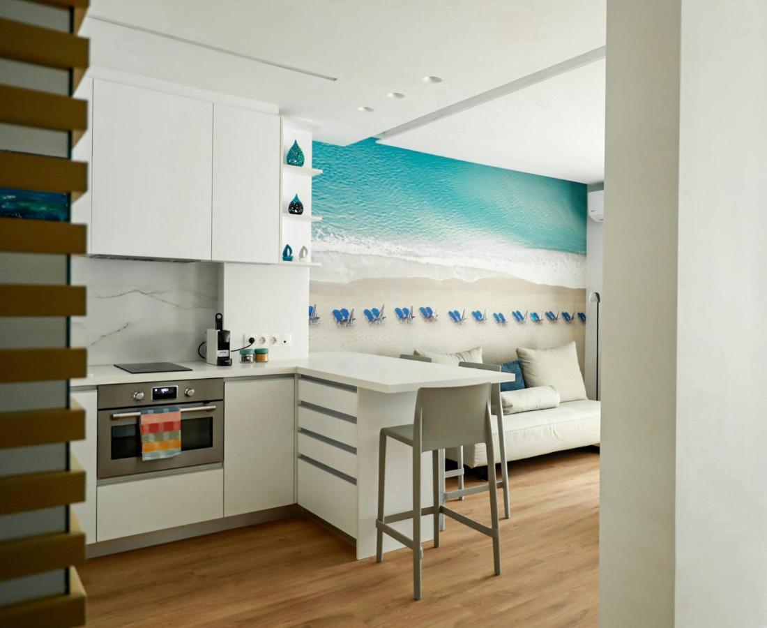 Renovated Apartment With Roof Garden Access, 15 M Walk To Acropolis Atenas Exterior foto
