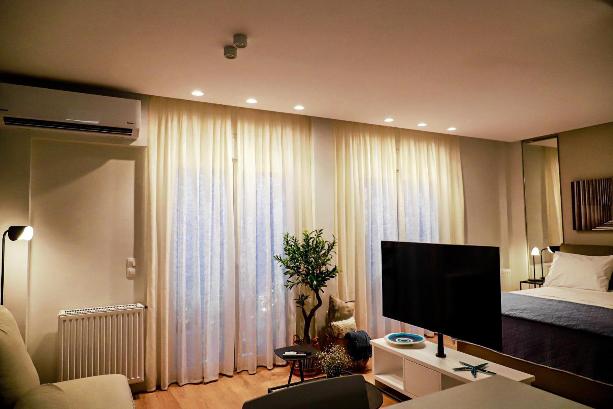 Renovated Apartment With Roof Garden Access, 15 M Walk To Acropolis Atenas Exterior foto