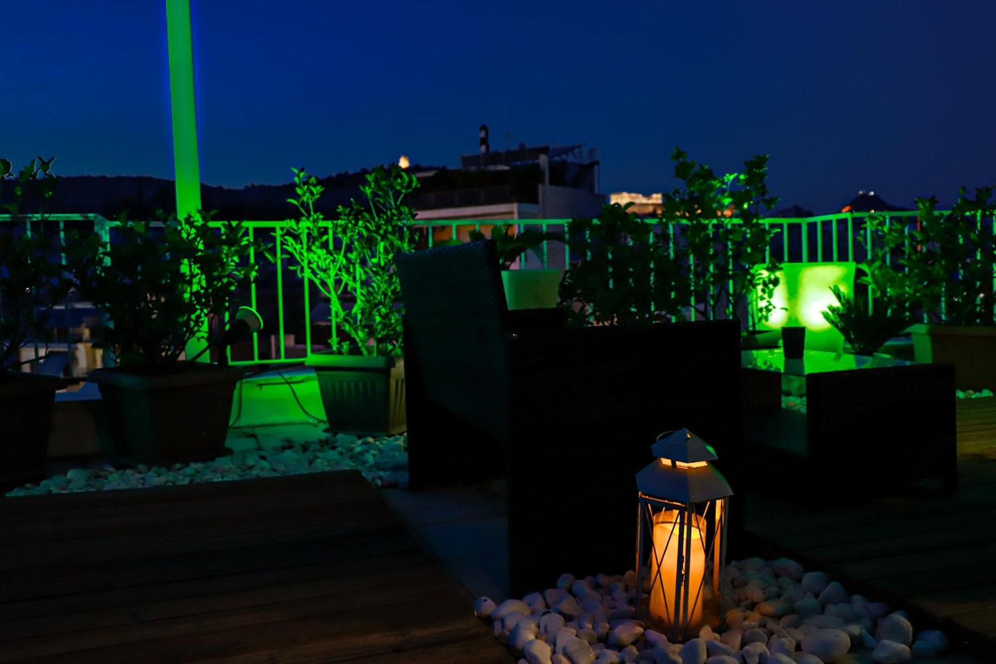 Renovated Apartment With Roof Garden Access, 15 M Walk To Acropolis Atenas Exterior foto