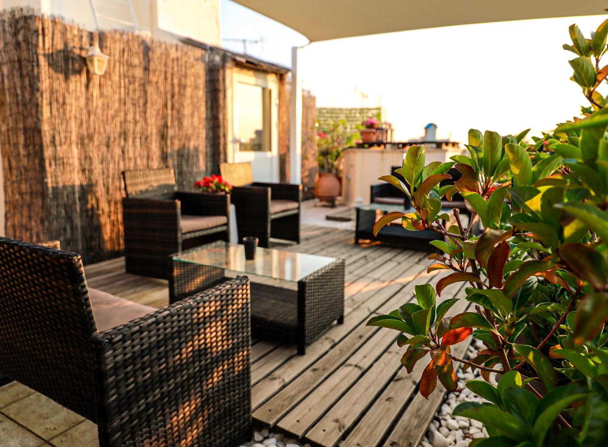 Renovated Apartment With Roof Garden Access, 15 M Walk To Acropolis Atenas Exterior foto