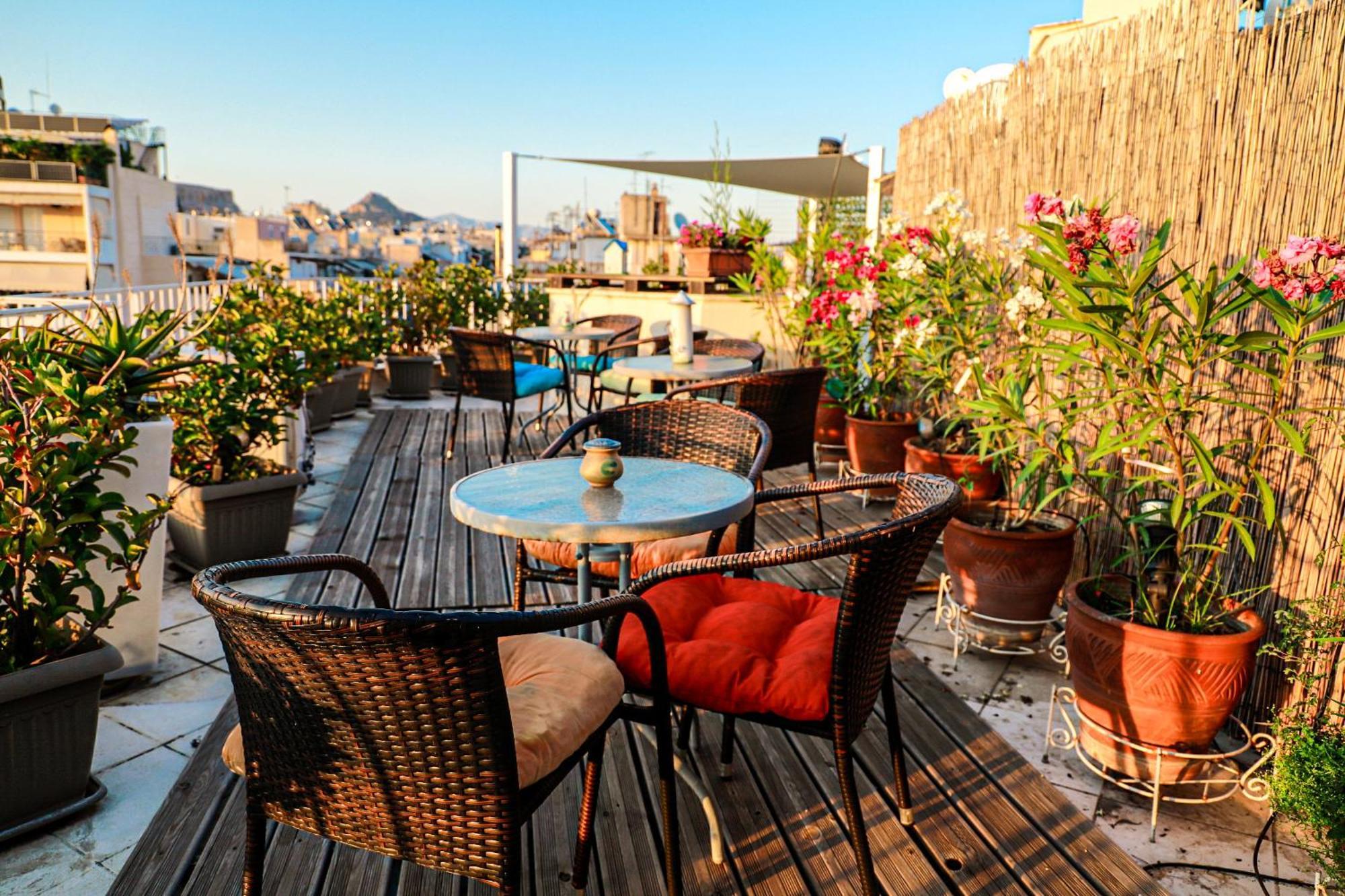 Renovated Apartment With Roof Garden Access, 15 M Walk To Acropolis Atenas Exterior foto